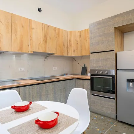 Cane Emerald Appartement Tirana