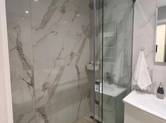 Cane Emerald Apartamento Tirana